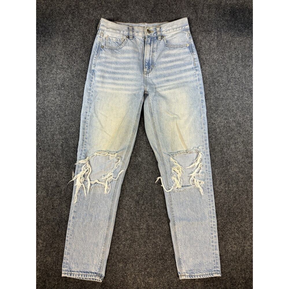 American Eagle Mom Jean Light Wash Distressed Ripped / Women's 2 Regular